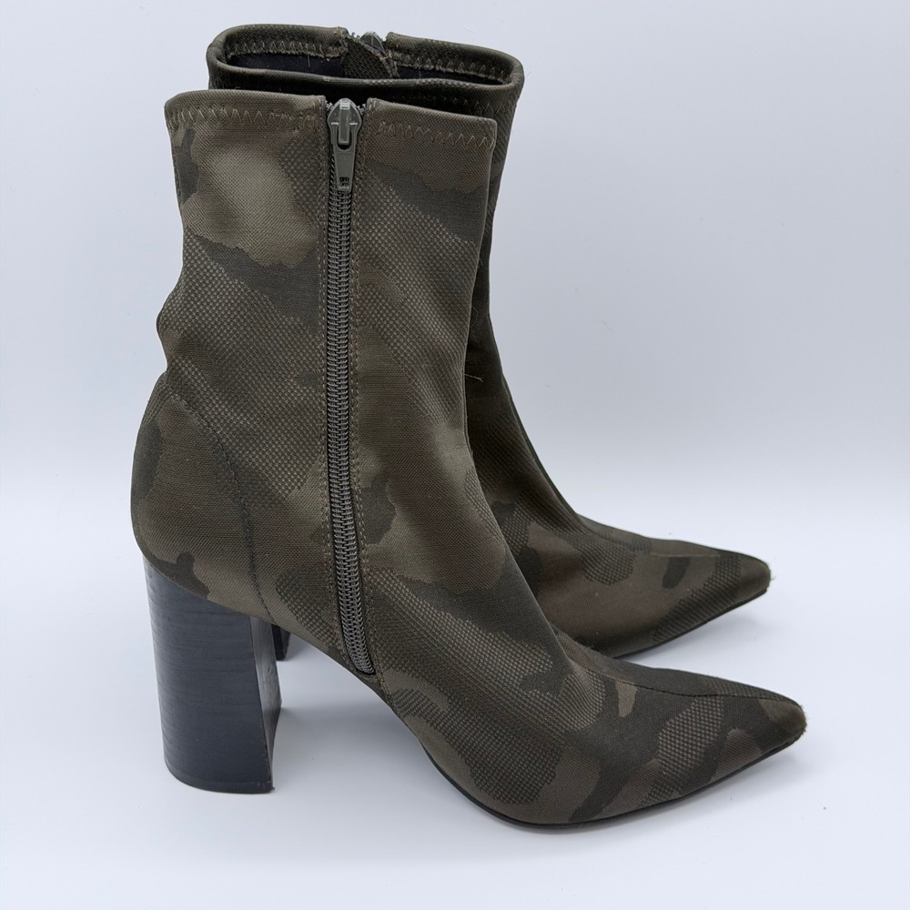 Jeffrey Campbell Siren Camo Jacquard Sock
Booties Women's 7M Pointed Toe Zip